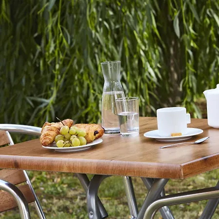 Campanile Lille Sud - Douai Hotel 3*