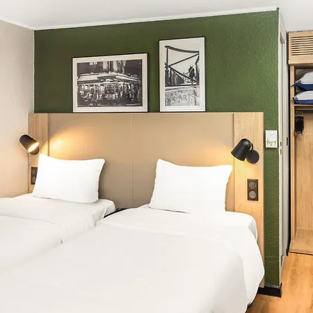 Campanile Lille Sud - Douai 3*