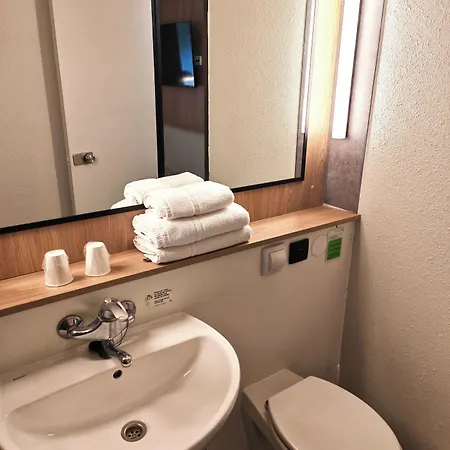 Campanile Lille Sud - Douai 3* Кюенси